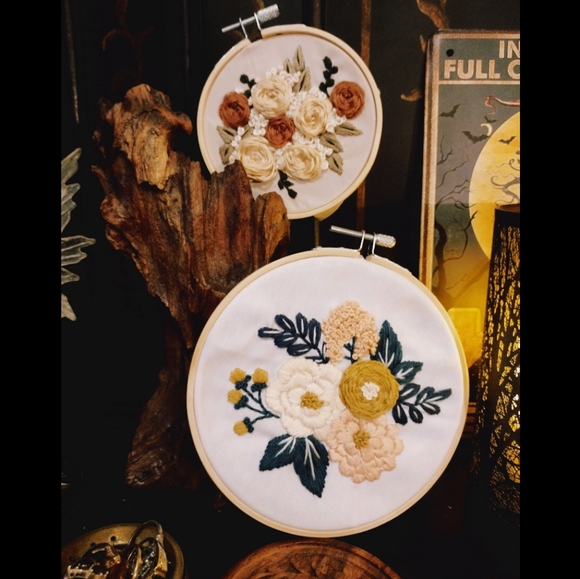 🧡 Hand Embroidered floral Who Cares - Picture 4 of 16